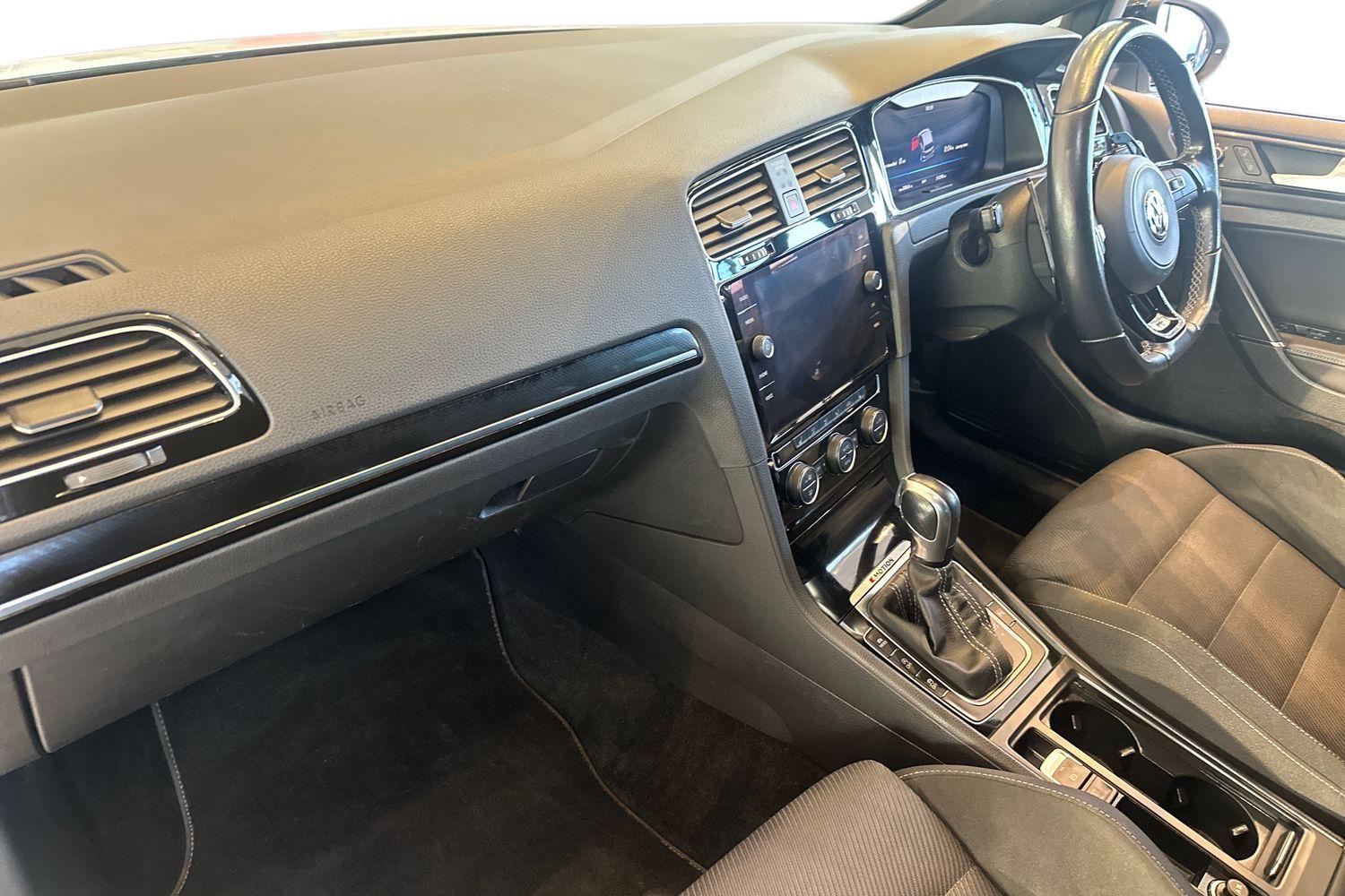 Used Volkswagen Golf 2020 for sale - 76916301: Photo 5