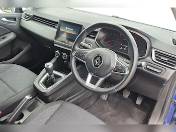 Used Renault Clio 2021 for sale - 78321487: Photo