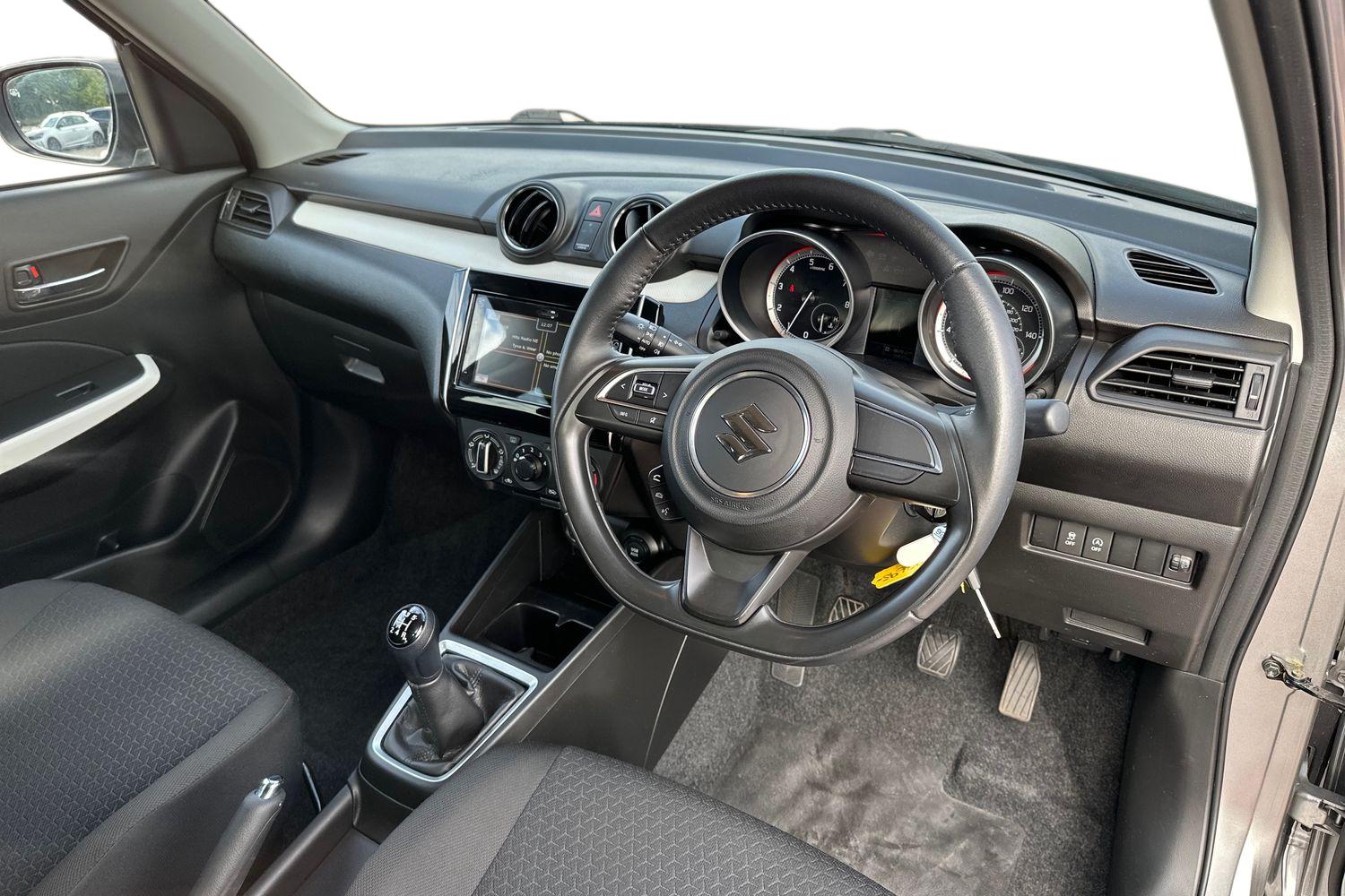 Used Suzuki Swift 2020 for sale - 76087651: Photo 2