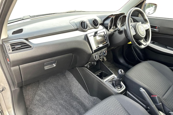 Used Suzuki Swift 2020 for sale - 76087651: Photo 5