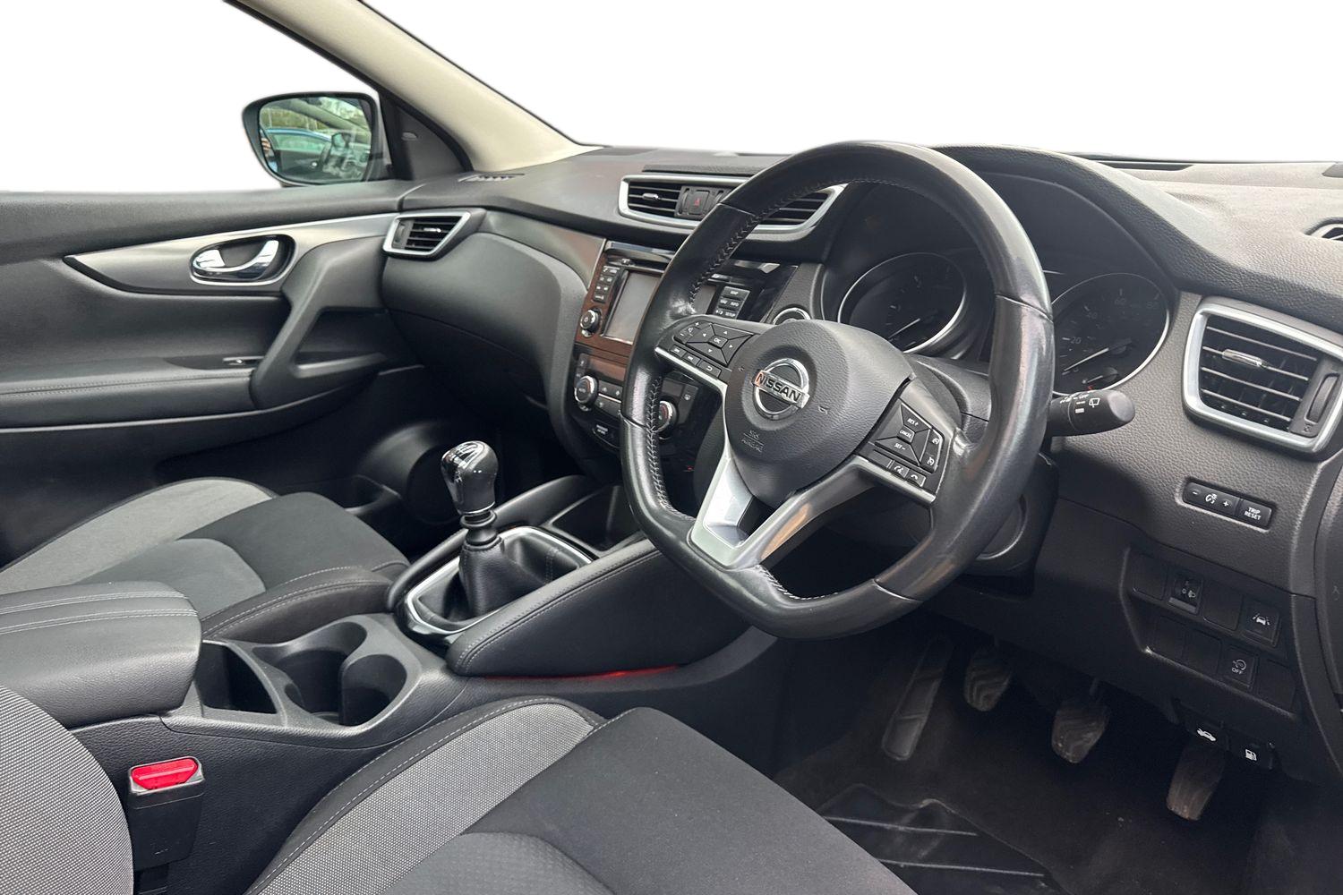 Used Nissan Qashqai 2018 for sale - 77797332: Photo 2