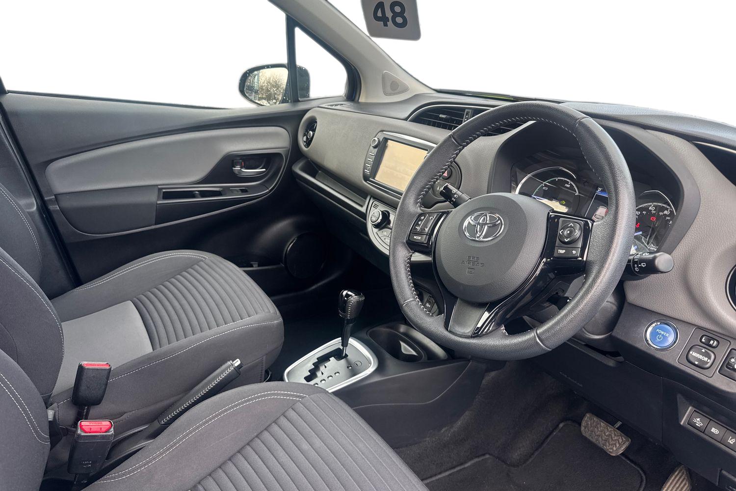 Used Toyota Yaris 2018 for sale - 76588114: Photo 2