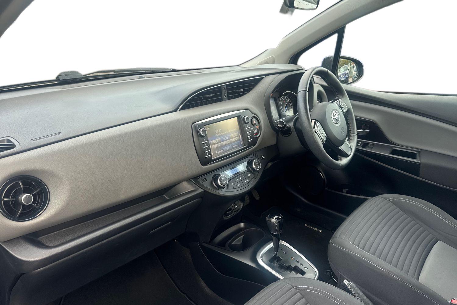 Used Toyota Yaris 2018 for sale - 76588114: Photo 5