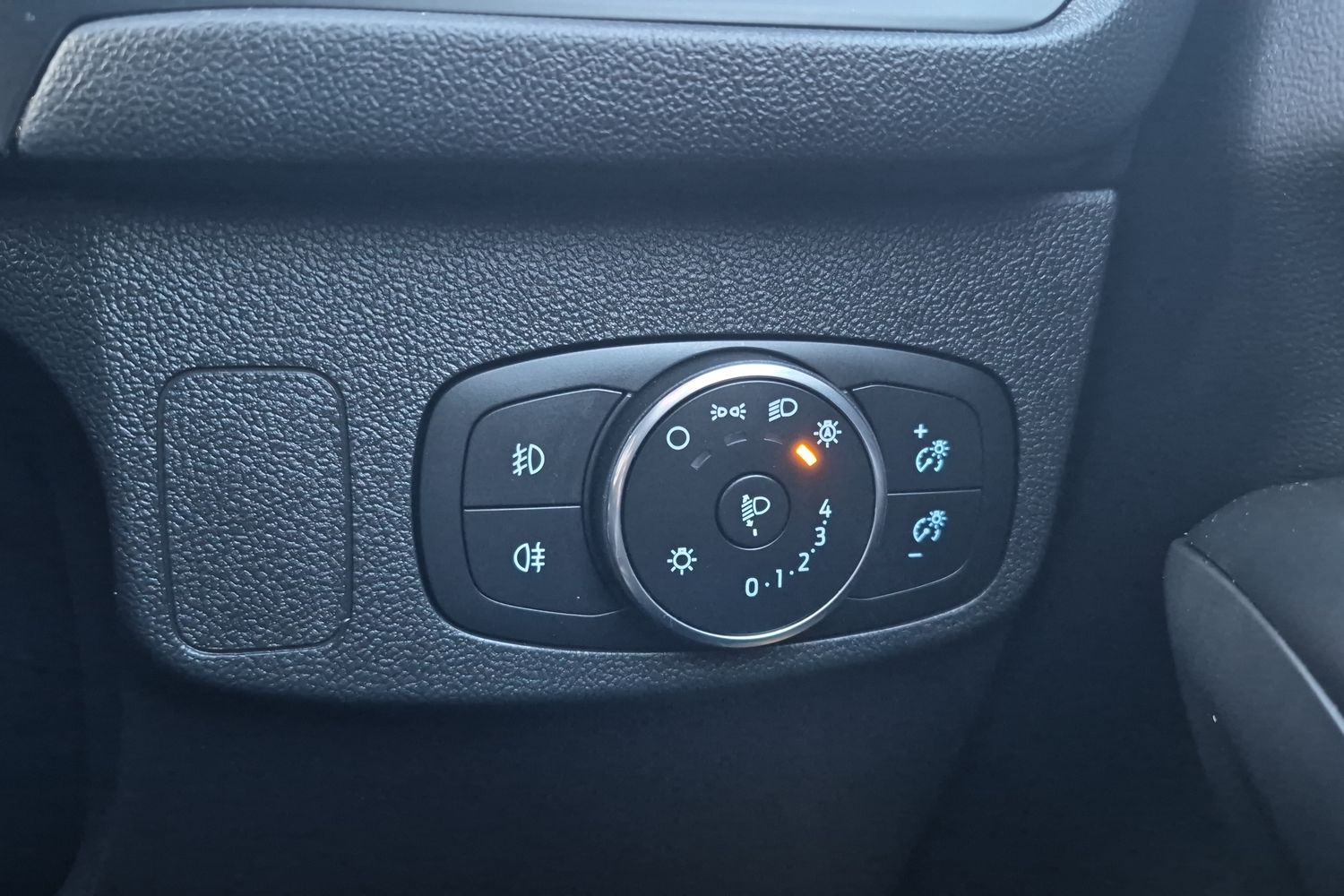 Used Ford Focus 2023 for sale - 77675210: Photo 18