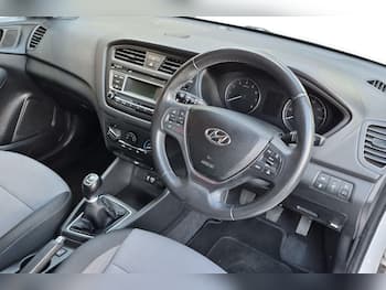 Used Hyundai i20 2017 for sale - 79832598: Photo