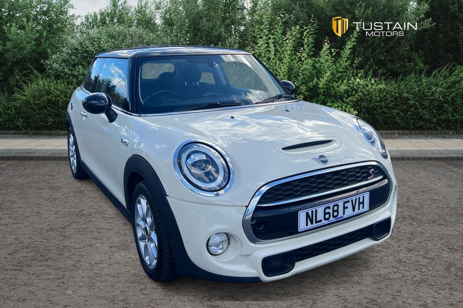 Used MINI Hatch 2018 for sale - 76243456: Photo 1
