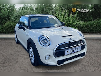 Used MINI Hatch 2018 for sale - 76243456: Photo