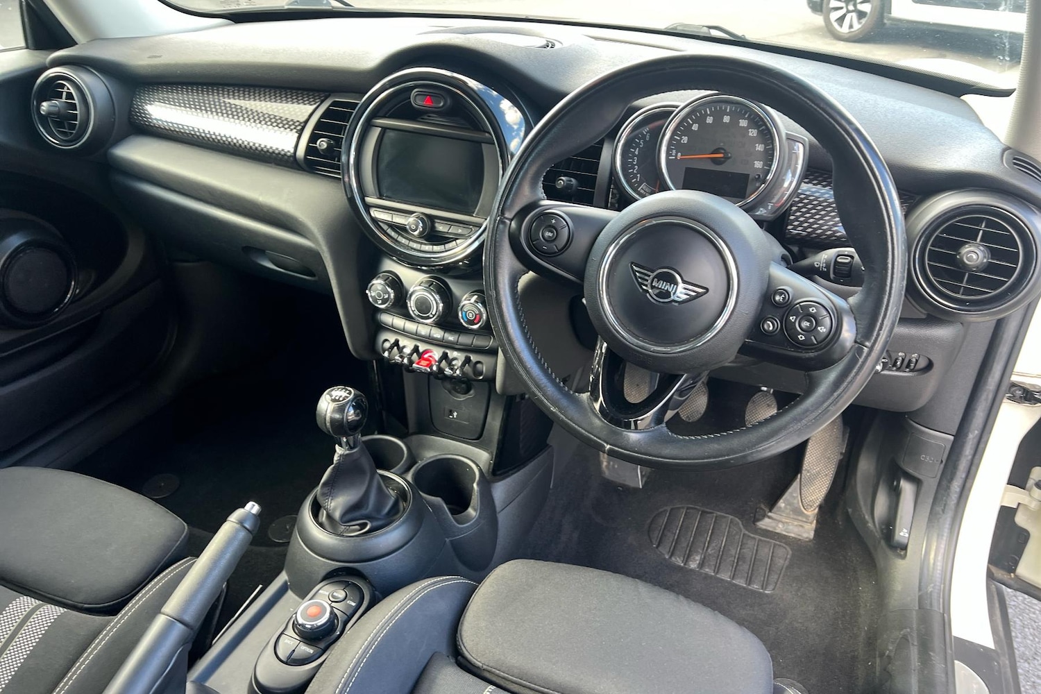 Used MINI Hatch 2018 for sale - 76243456: Photo 4