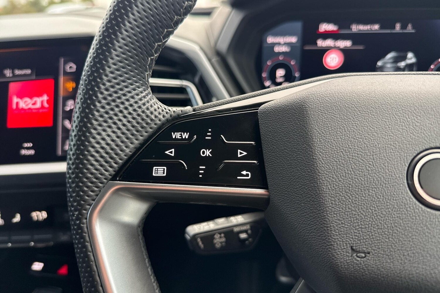 Used Audi Q4 e-tron 2023 for sale - 76351484: Photo 15