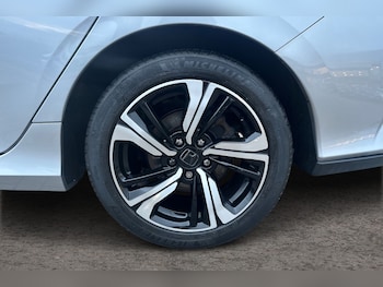 Used Honda Civic 2019 for sale - 76411508: Photo