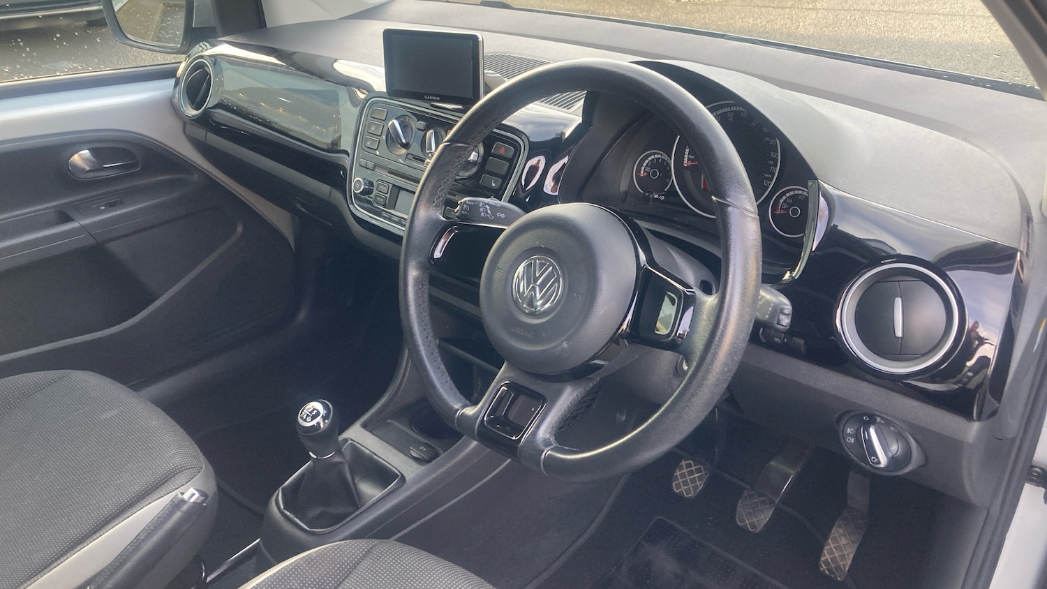 Used Volkswagen up! 2013 for sale - 76960656: Photo 11