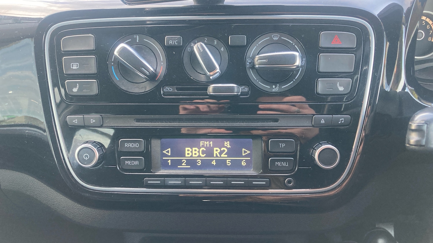 Used Volkswagen up! 2013 for sale - 76960656: Photo 32