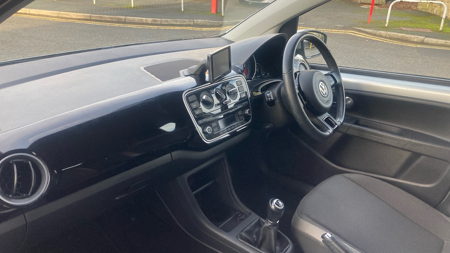 Used Volkswagen up! 2013 for sale - 76960656: Photo 9