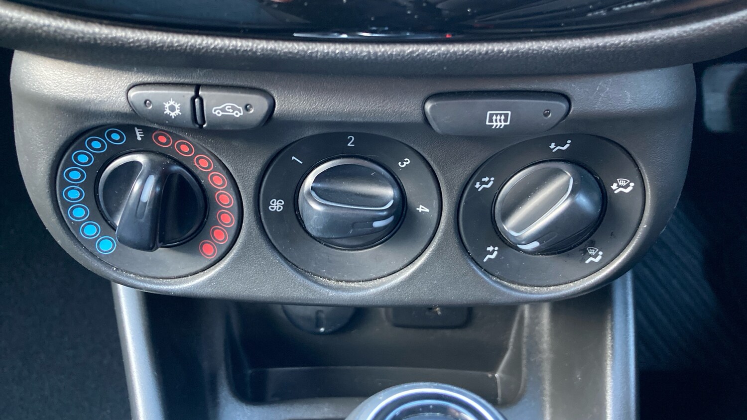 Used Vauxhall Corsa 2018 for sale - 77087272: Photo 37