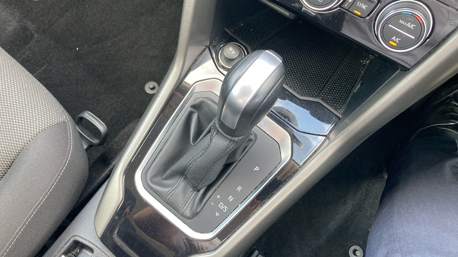 Used Volkswagen T-Roc 2020 for sale - 76319523: Photo 14