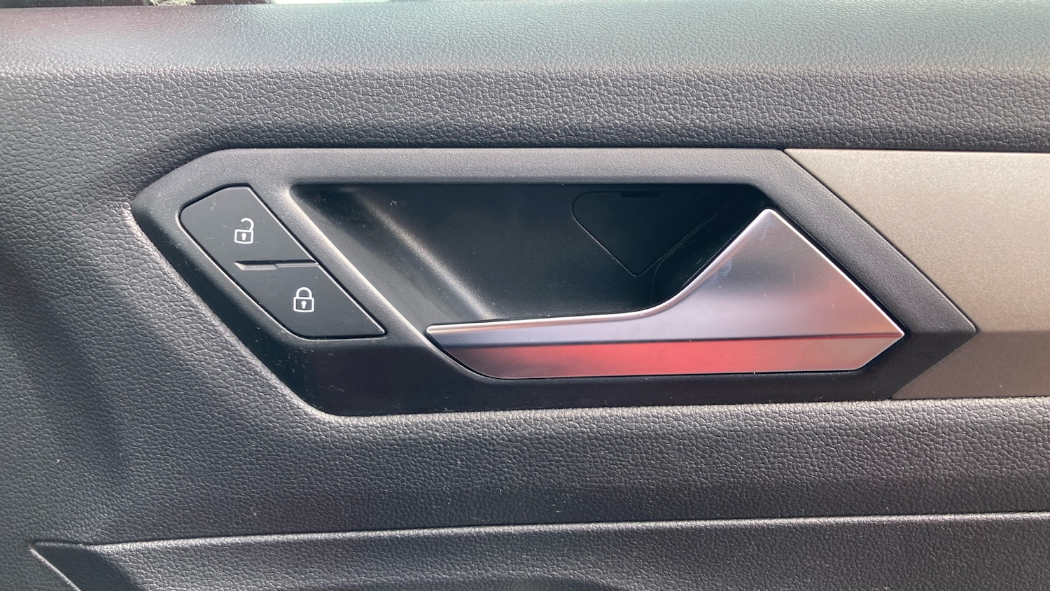 Used Volkswagen T-Roc 2020 for sale - 76319523: Photo 19