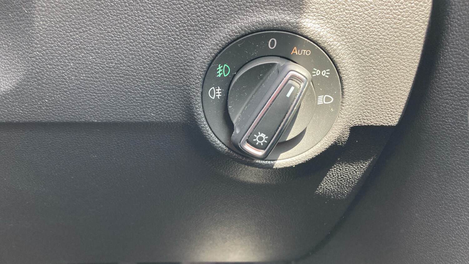 Used Volkswagen T-Roc 2020 for sale - 76319523: Photo 26