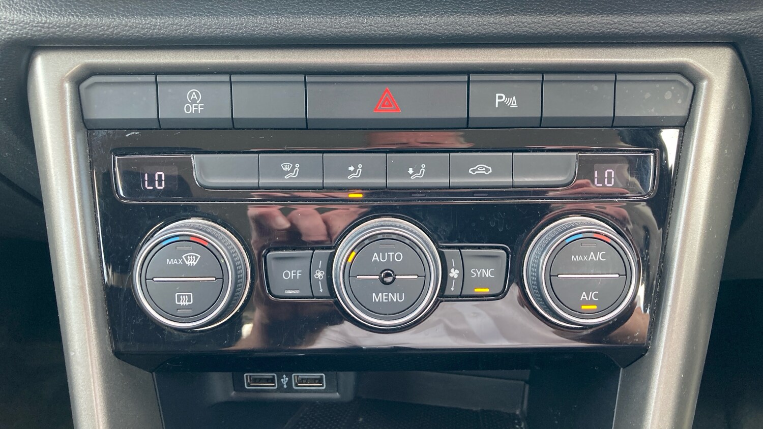 Used Volkswagen T-Roc 2020 for sale - 76319523: Photo 30