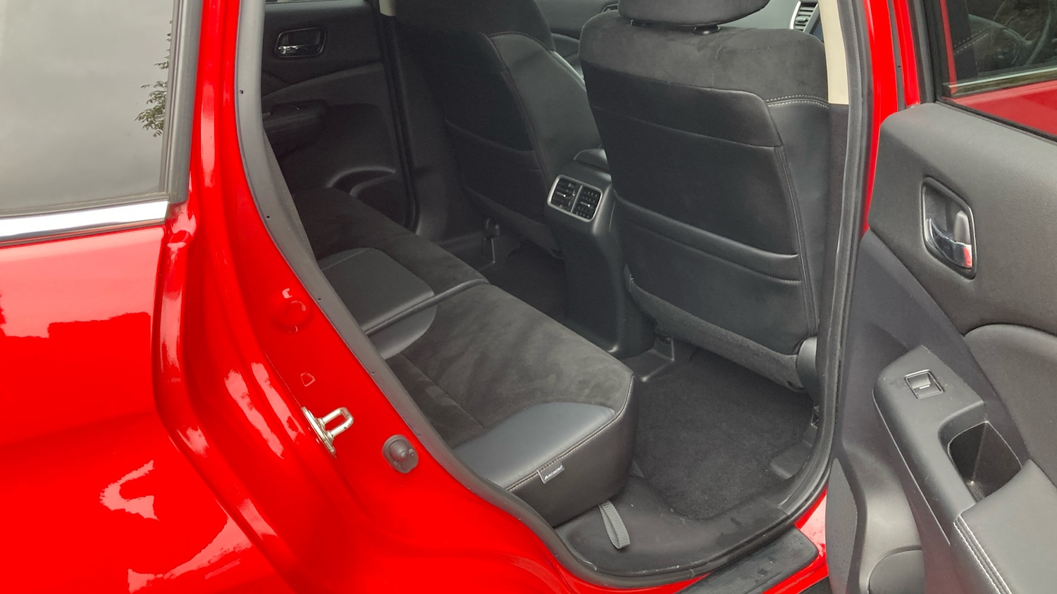 Used Honda CR-V 2018 for sale - 76492099: Photo 27