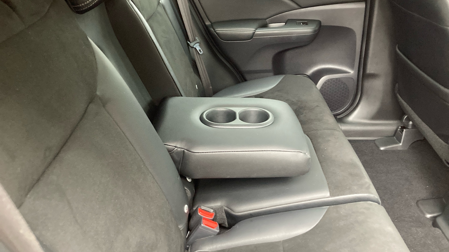 Used Honda CR-V 2018 for sale - 76492099: Photo 31