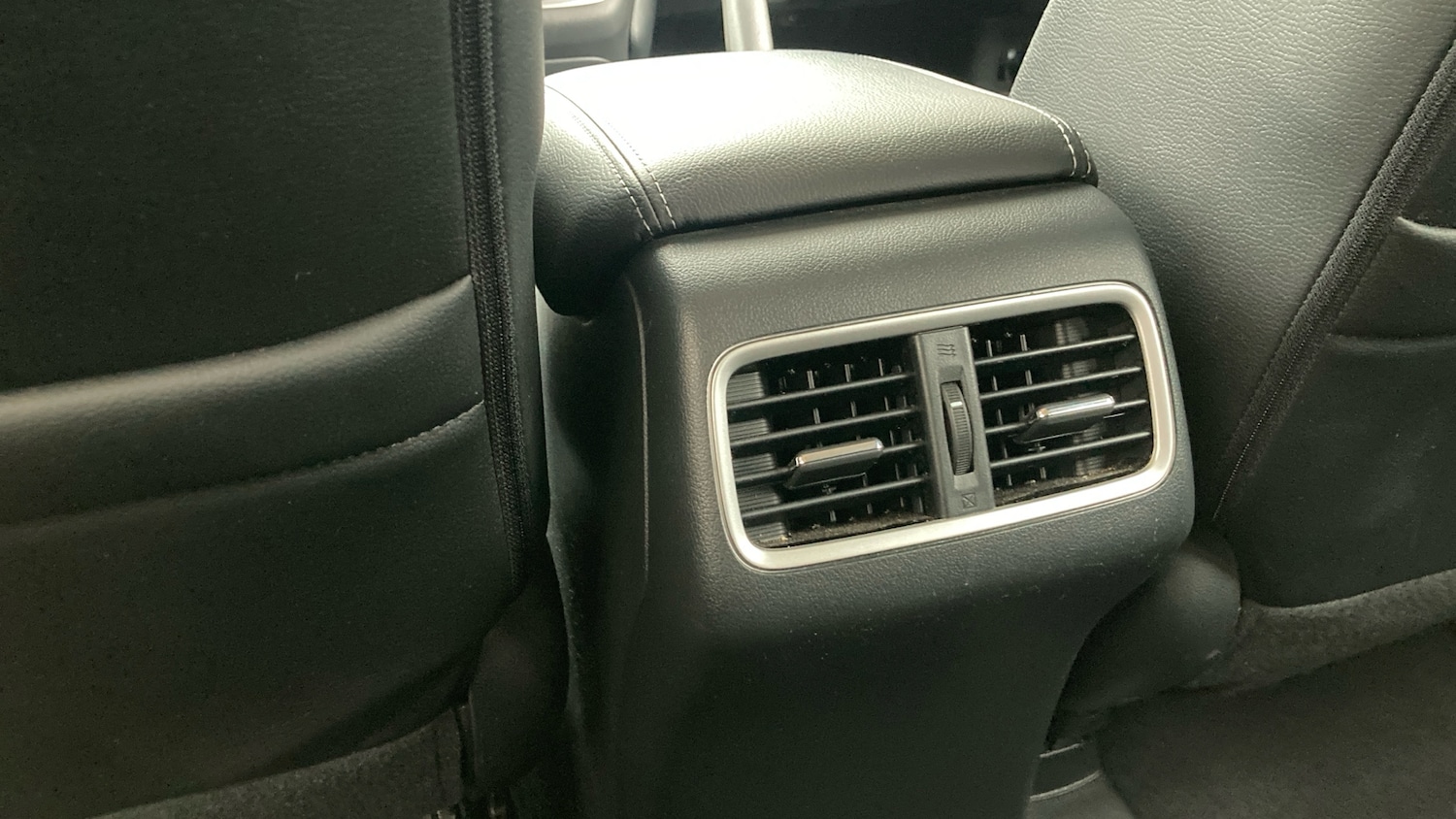 Used Honda CR-V 2018 for sale - 76492099: Photo 32