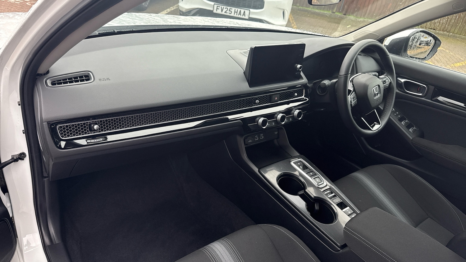 Used Honda Civic 2024 for sale - 77392545: Photo 2