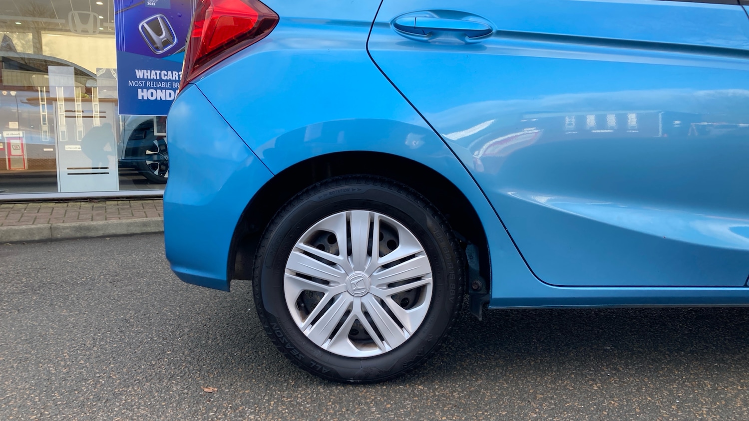 Used Honda Jazz 2018 for sale - 76684742: Photo 9