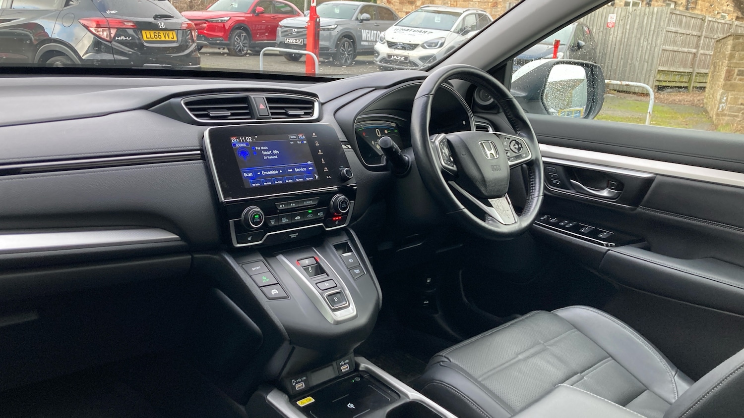 Used Honda CR-V 2023 for sale - 76627798: Photo 2