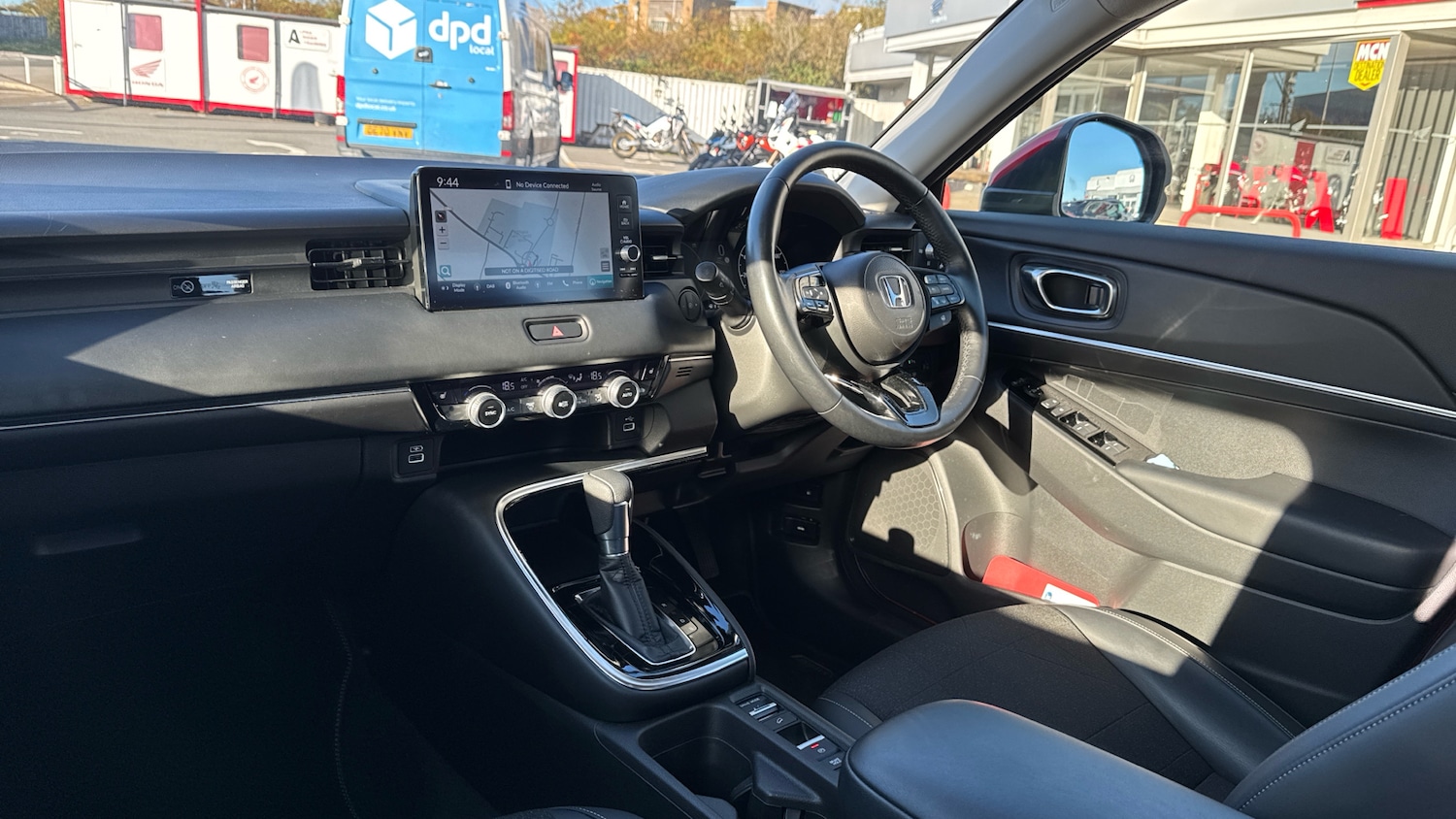 Used Honda HR-V 2022 for sale - 76492101: Photo 2