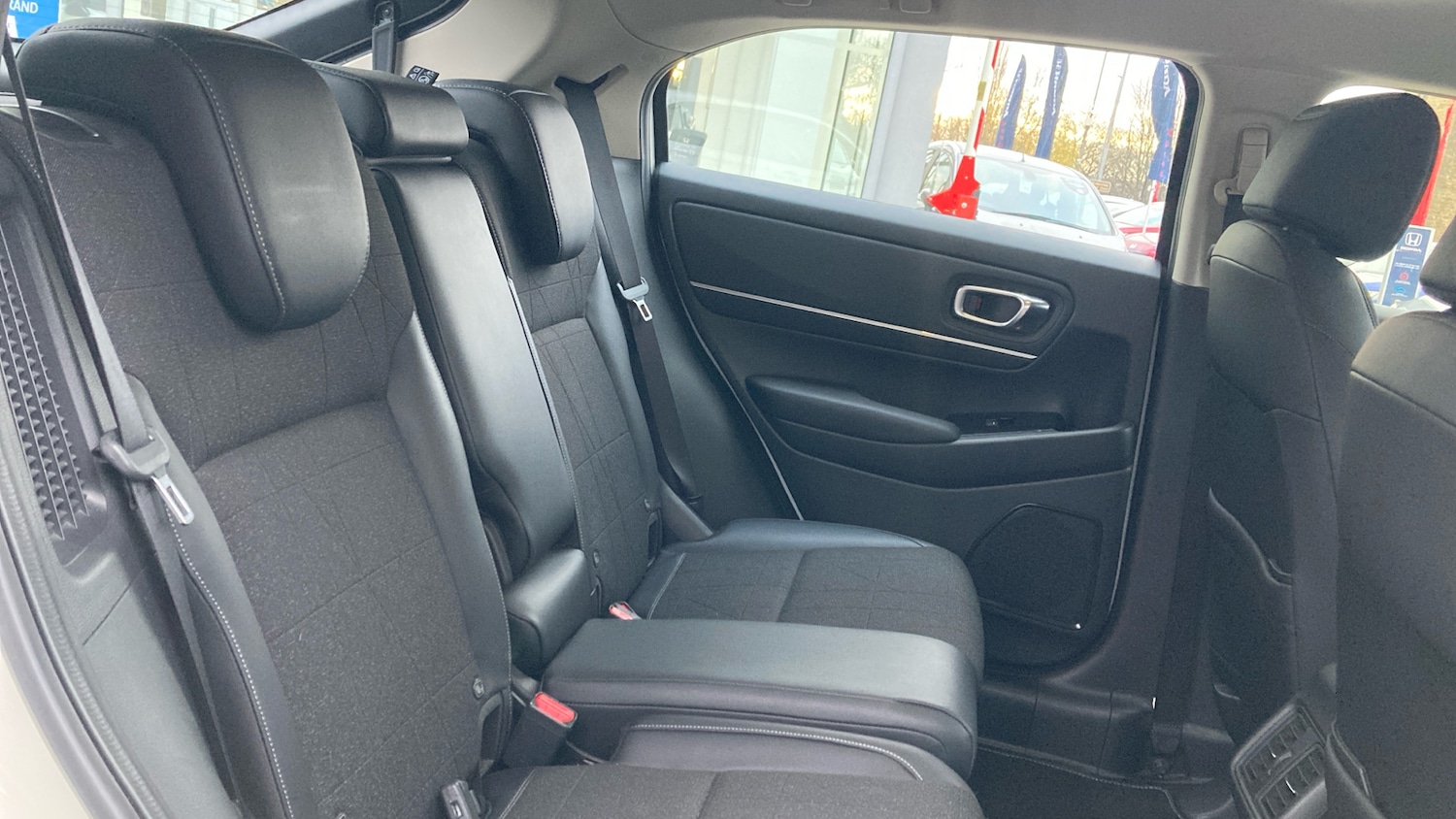 Used Honda HR-V 2023 for sale - 77033320: Photo 24