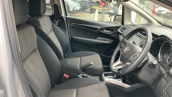 Used Honda Jazz 2019 for sale - 76322419: Photo 18