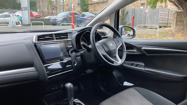 Used Honda Jazz 2019 for sale - 76322419: Photo 2