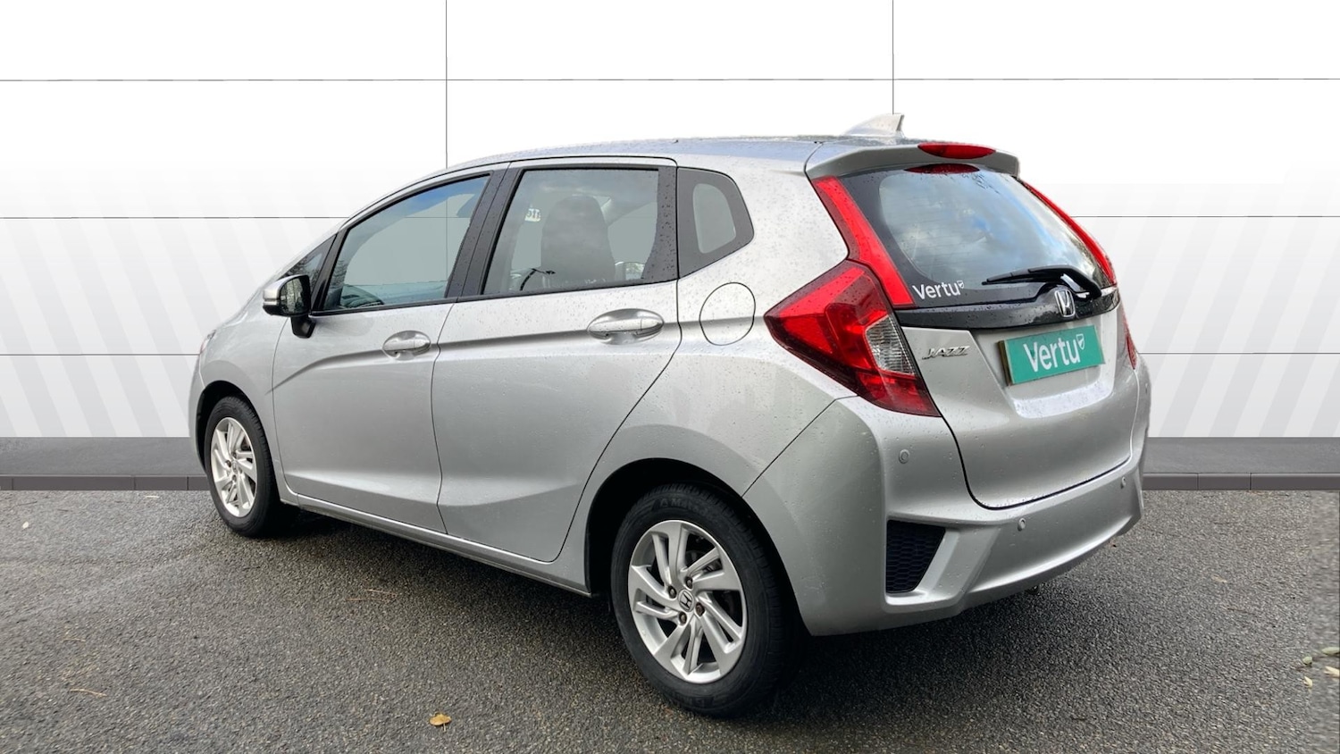 Used Honda Jazz 2017 for sale - 76465990: Photo 2