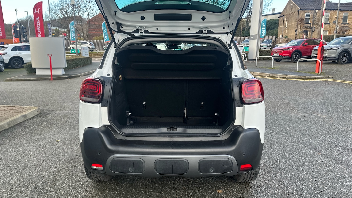 Used Citroen C3 Aircross 2023 for sale - 76895173: Photo 4