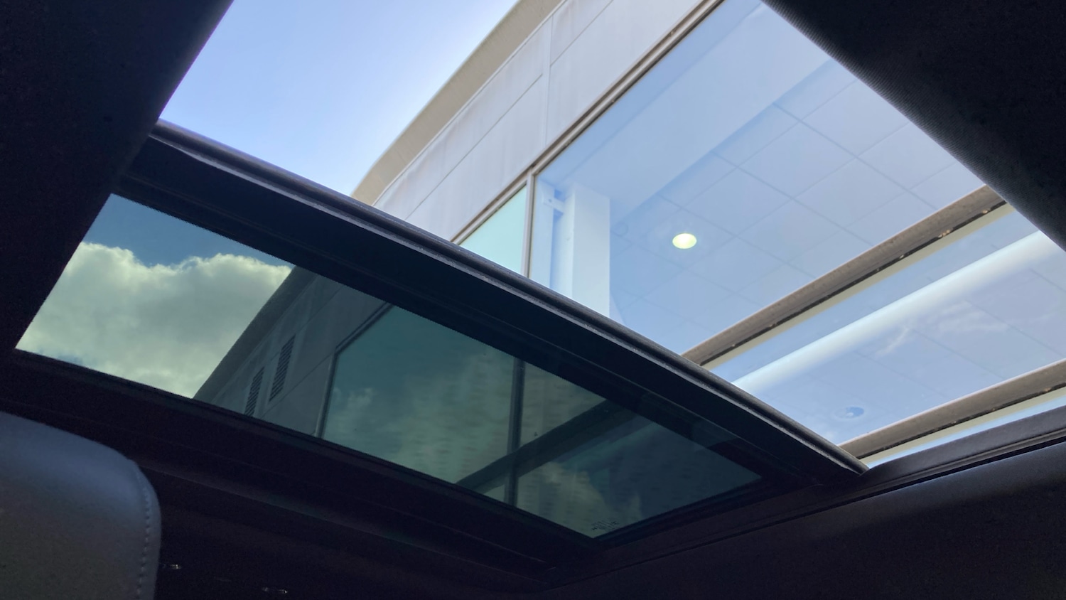 Used Honda CR-V 2023 for sale - 75910855: Photo 26