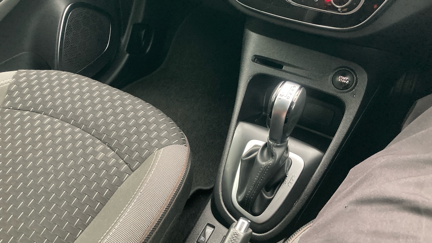 Used Renault Captur 2018 for sale - 76741045: Photo 47