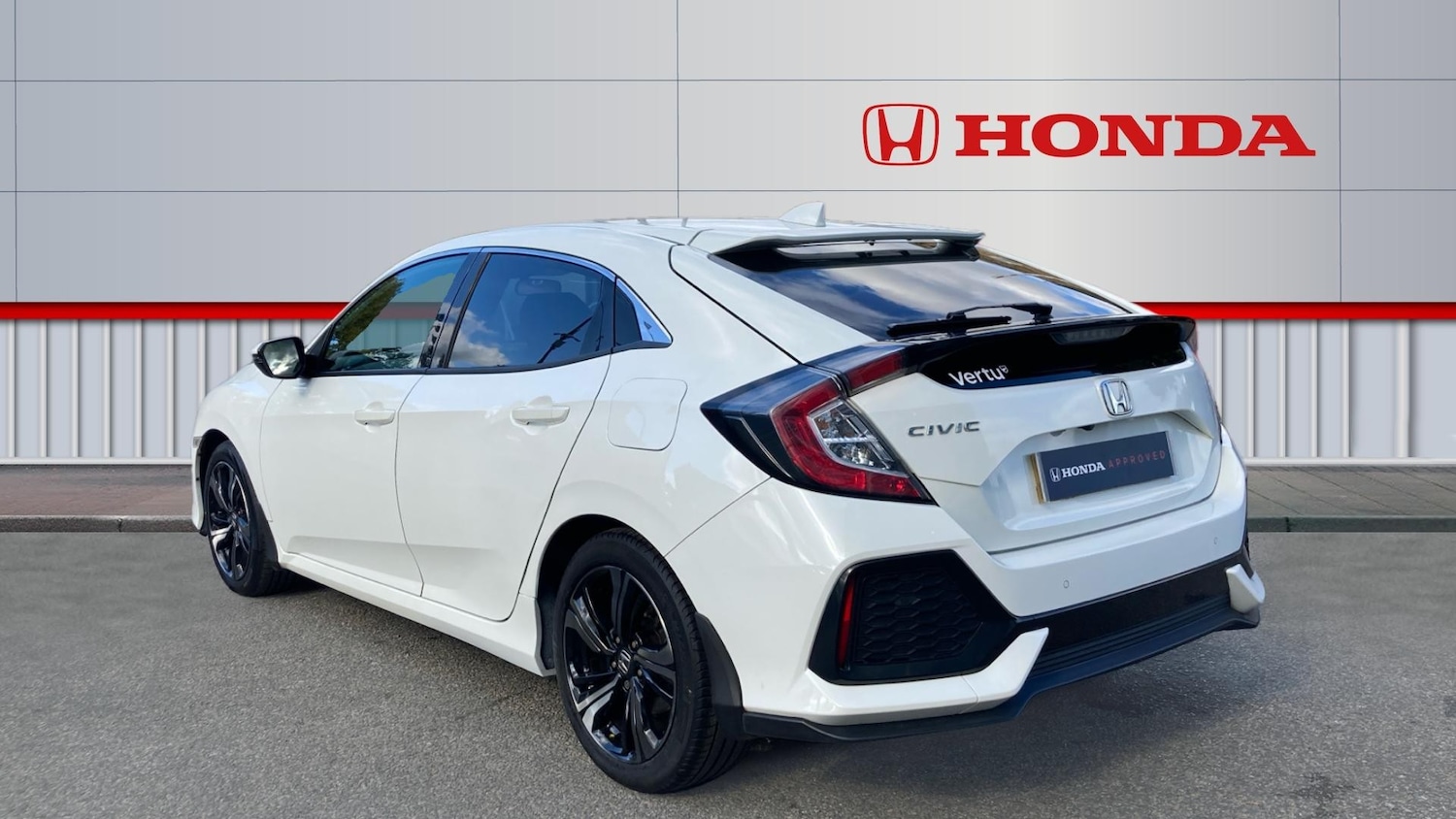 Used Honda Civic 2017 for sale - 76115733: Photo 3