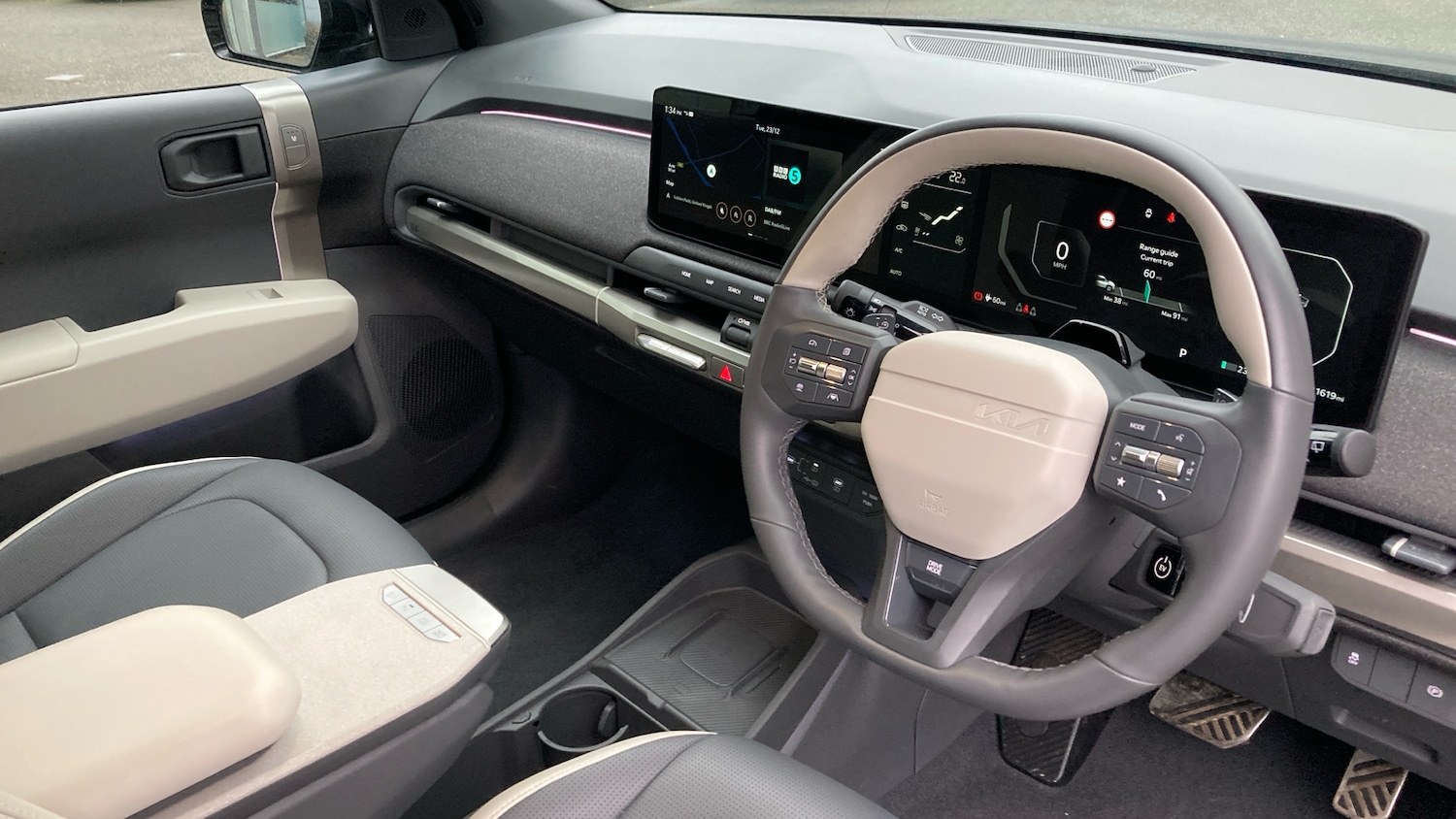 Used Kia EV3 2025 for sale - 77023272: Photo 11