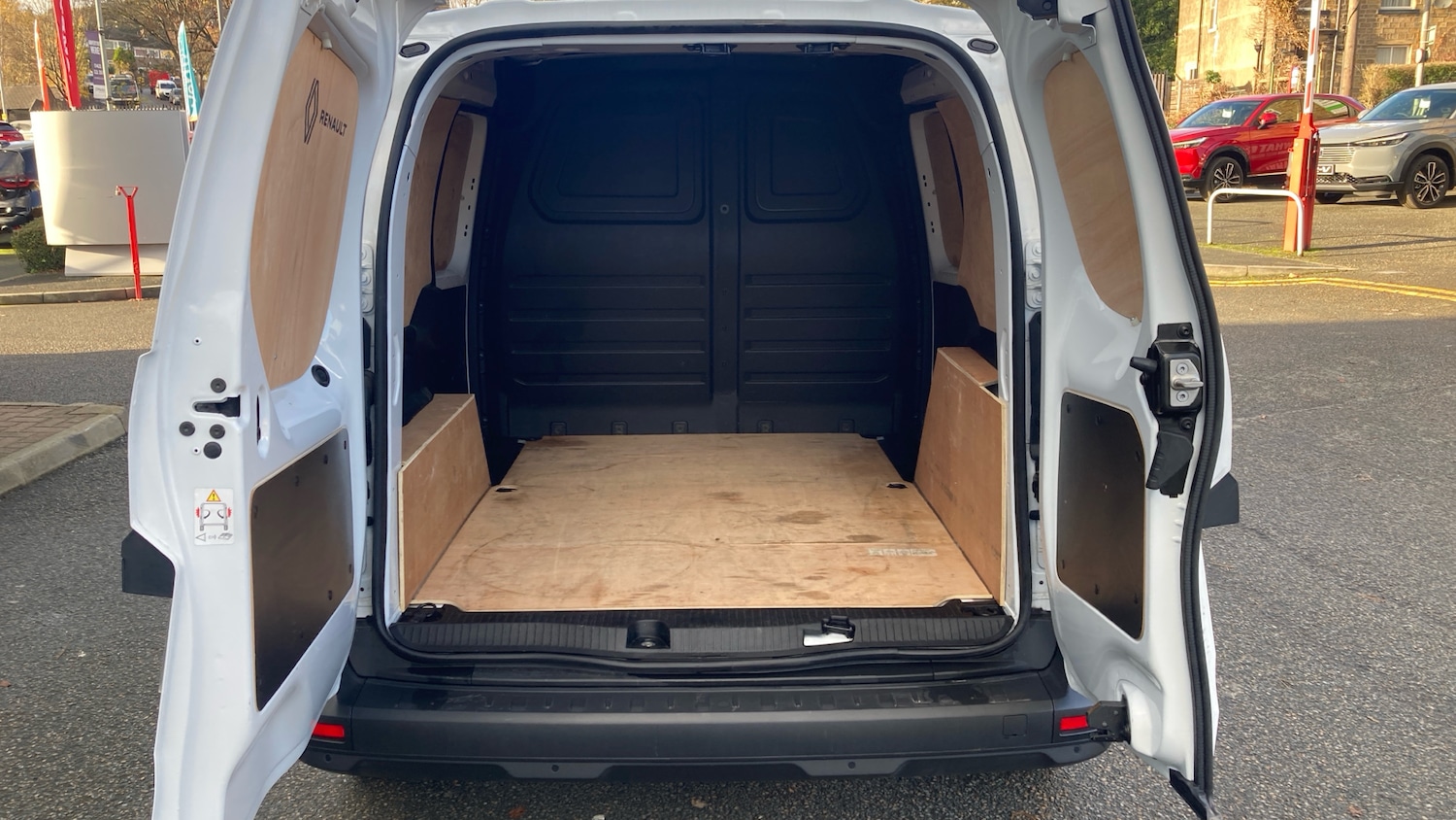 Used Renault Kangoo 2024 for sale - 76568406: Photo 4