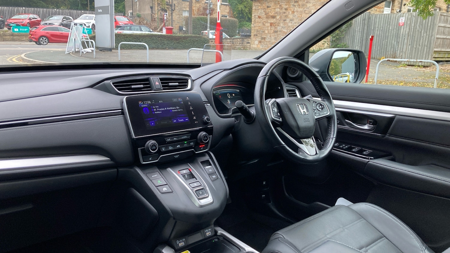 Used Honda CR-V 2022 for sale - 76322420: Photo 2