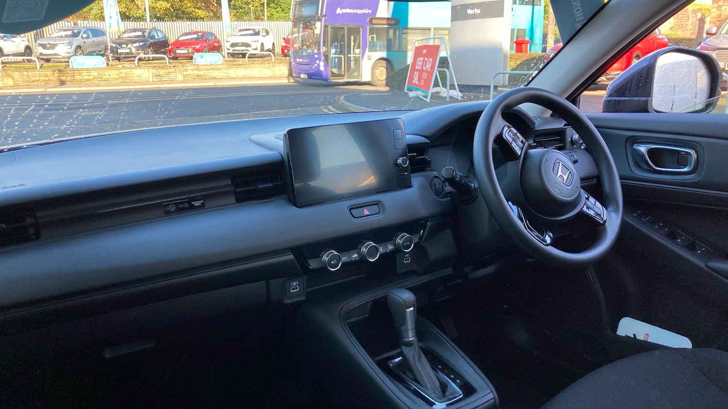 Used Honda HR-V 2023 for sale - 76510606: Photo 2