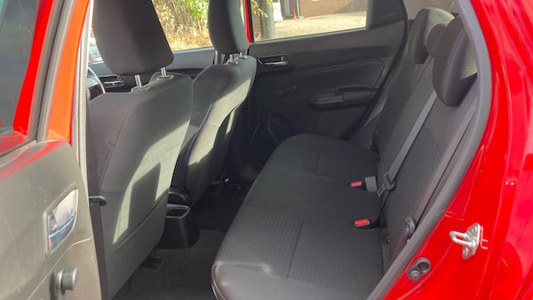 Used Suzuki Swift 2018 for sale - 76222146: Photo 16
