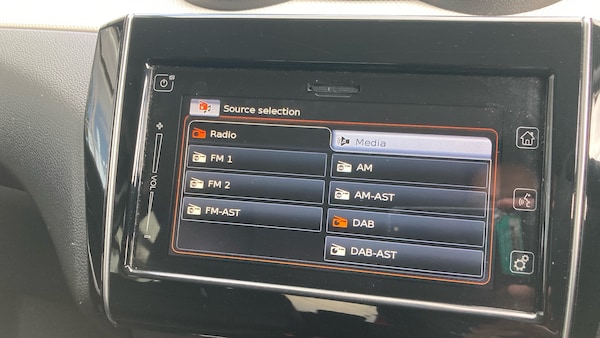 Used Suzuki Swift 2018 for sale - 76222146: Photo 38