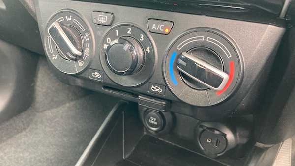 Used Suzuki Swift 2018 for sale - 76222146: Photo 39