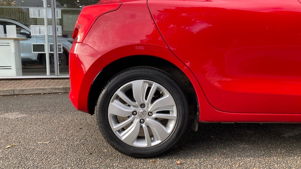Used Suzuki Swift 2018 for sale - 76222146: Photo 7