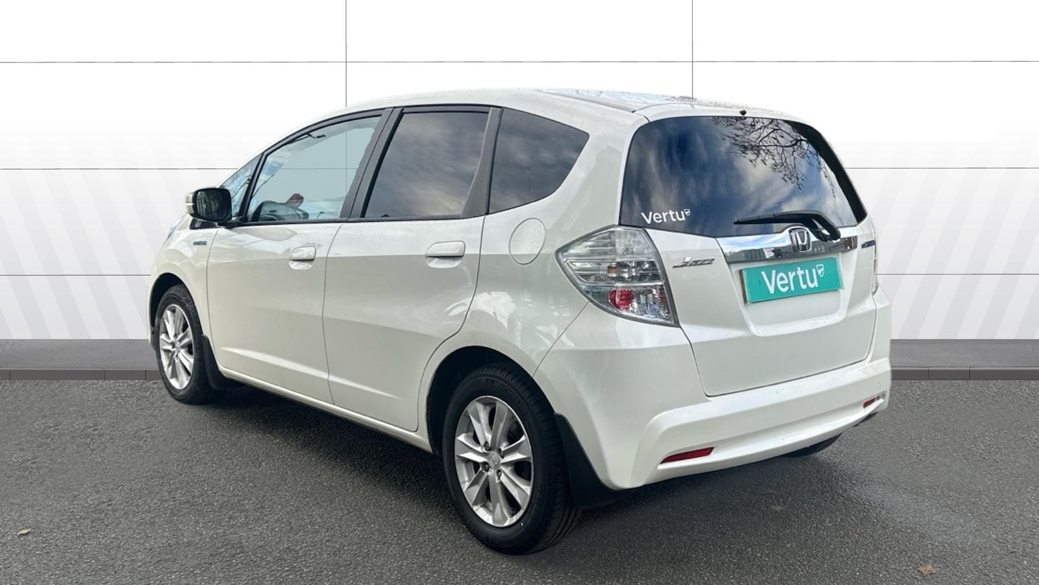 Used Honda Jazz 2014 for sale - 77038765: Photo 2