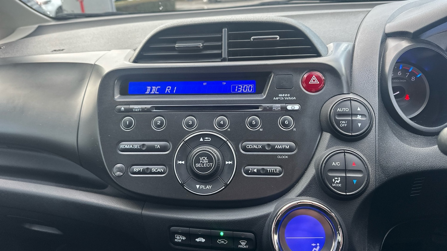 Used Honda Jazz 2014 for sale - 77038765: Photo 29