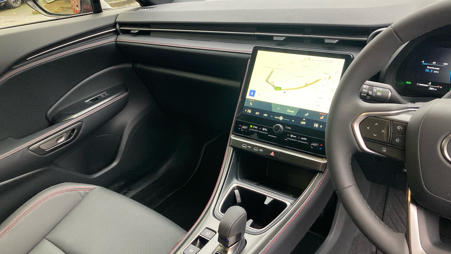 Used Lexus LBX 2025 for sale - 76963191: Photo 14