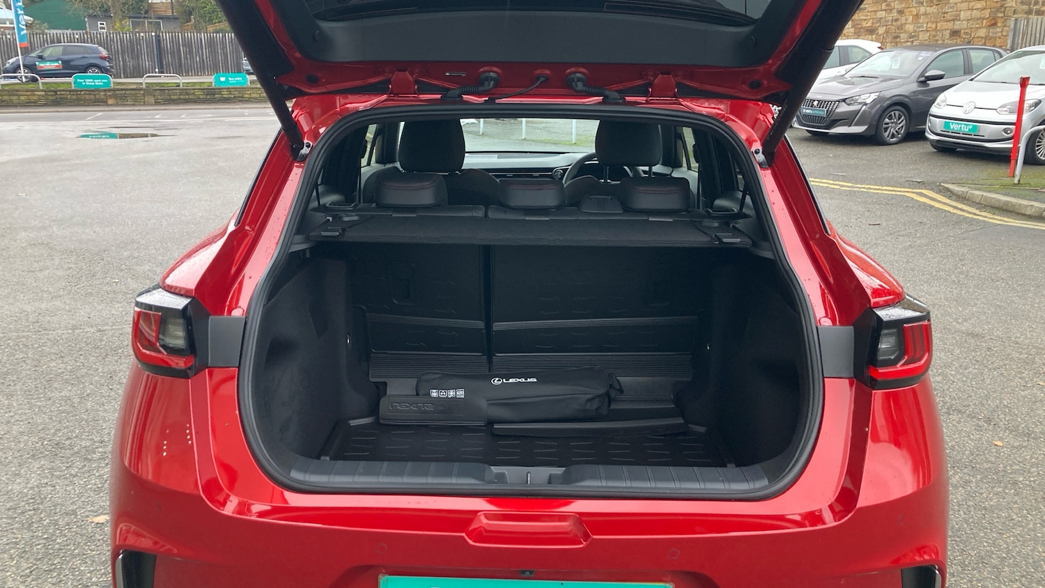 Used Lexus LBX 2025 for sale - 76963191: Photo 4