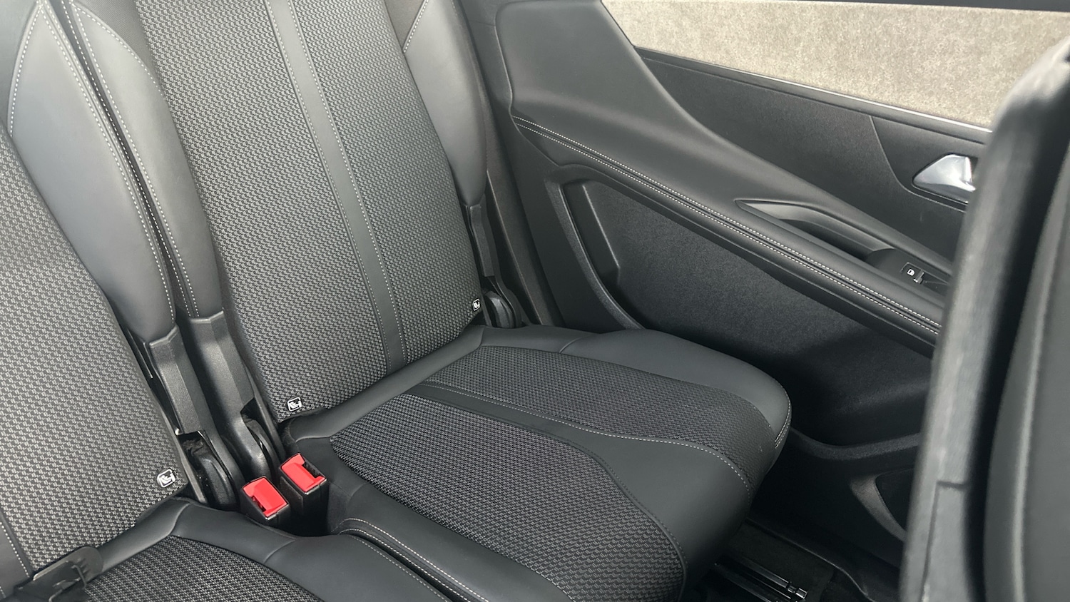 Used Peugeot 5008 2022 for sale - 76340465: Photo 17